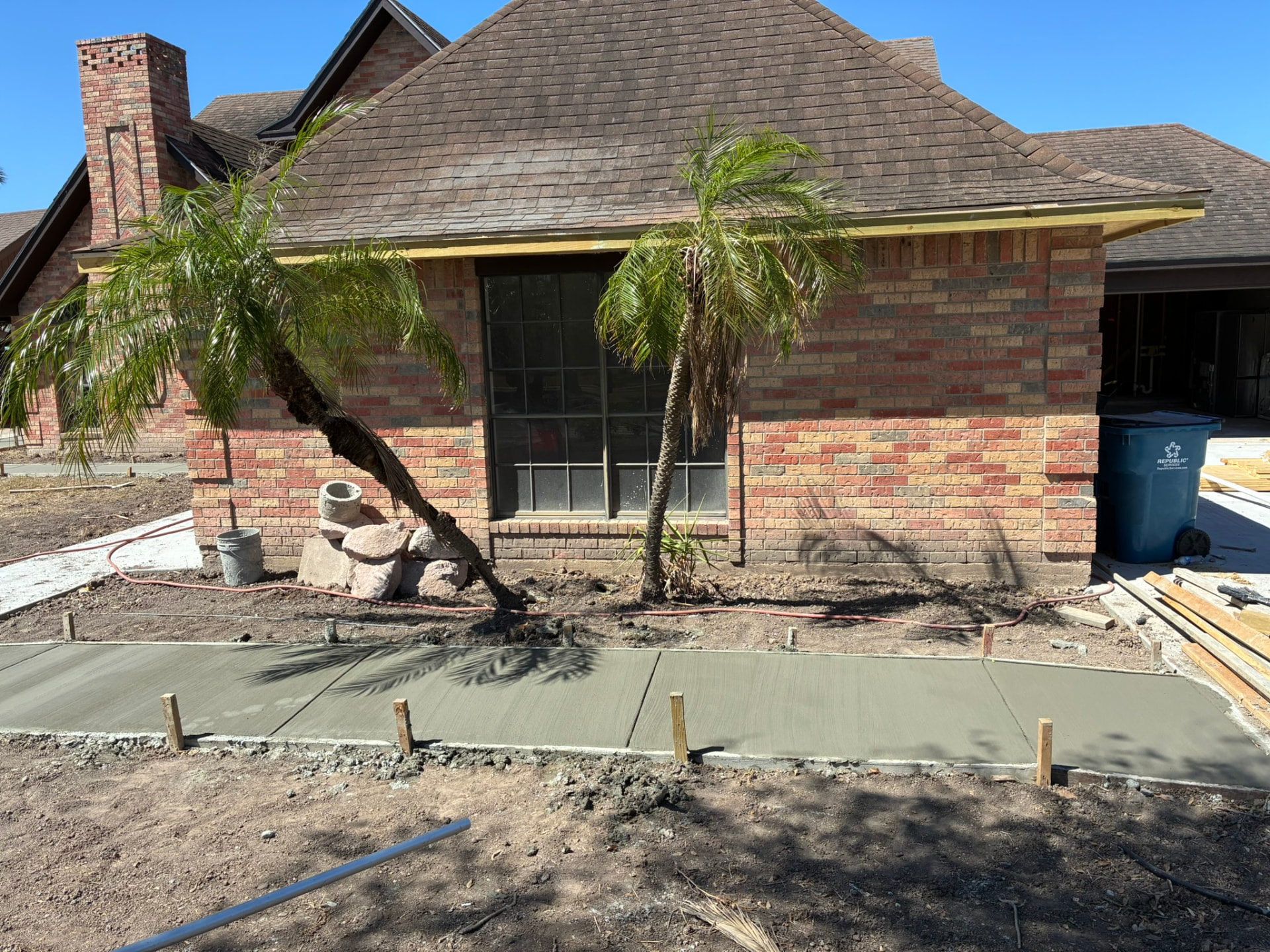 New front walkway pour and finish — Brownsville, TX